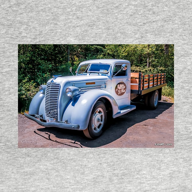 1938 Diamond T stakebed truck by kenmo